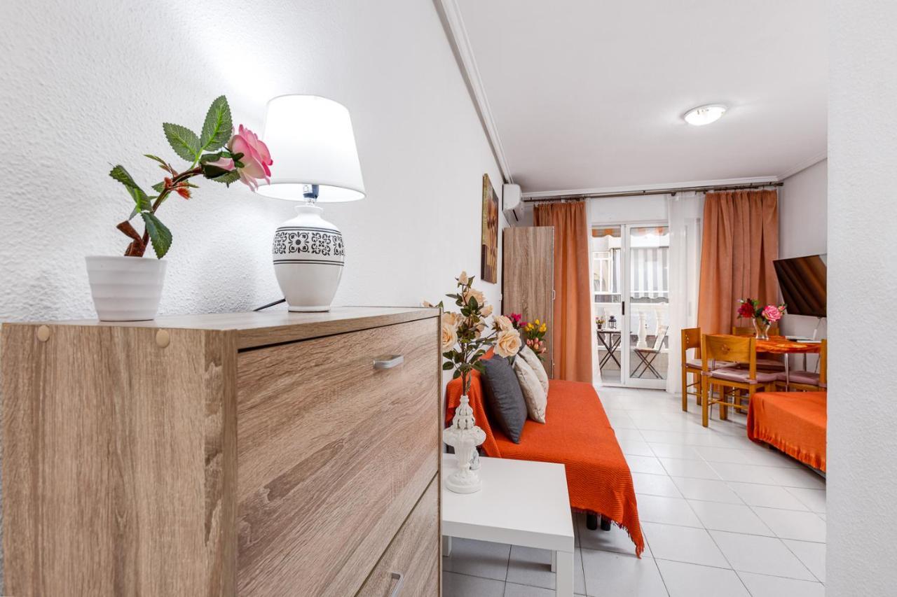 Apartment Studio Relax Almudena Торрев'єха Екстер'єр фото