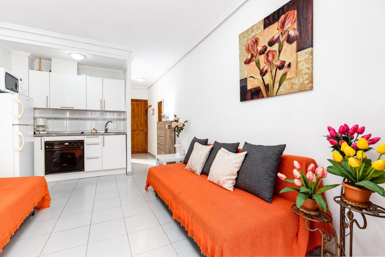 Apartment Studio Relax Almudena Торрев'єха Екстер'єр фото