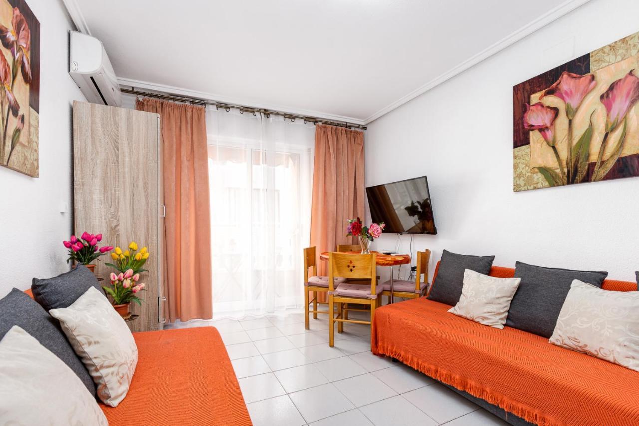 Apartment Studio Relax Almudena Торрев'єха Екстер'єр фото