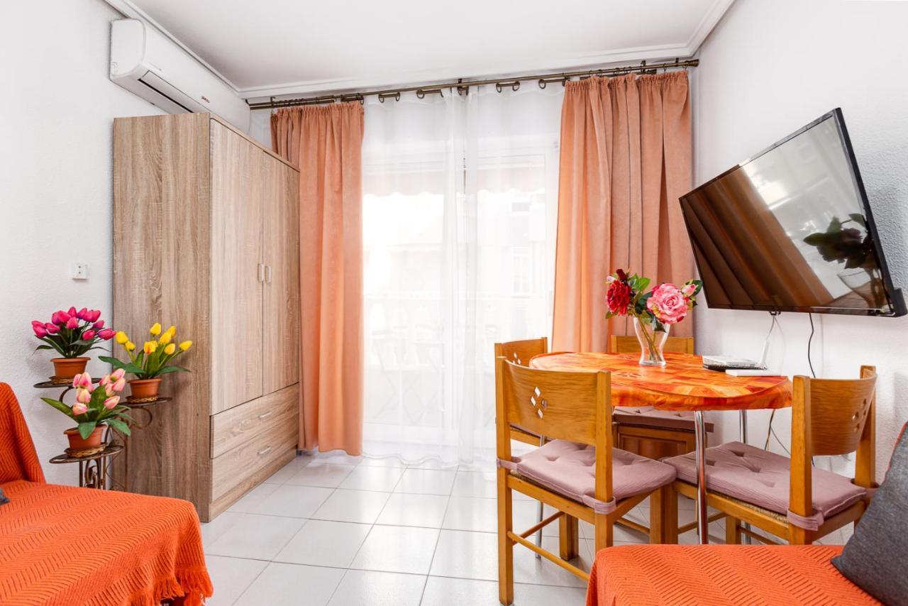 Apartment Studio Relax Almudena Торрев'єха Екстер'єр фото