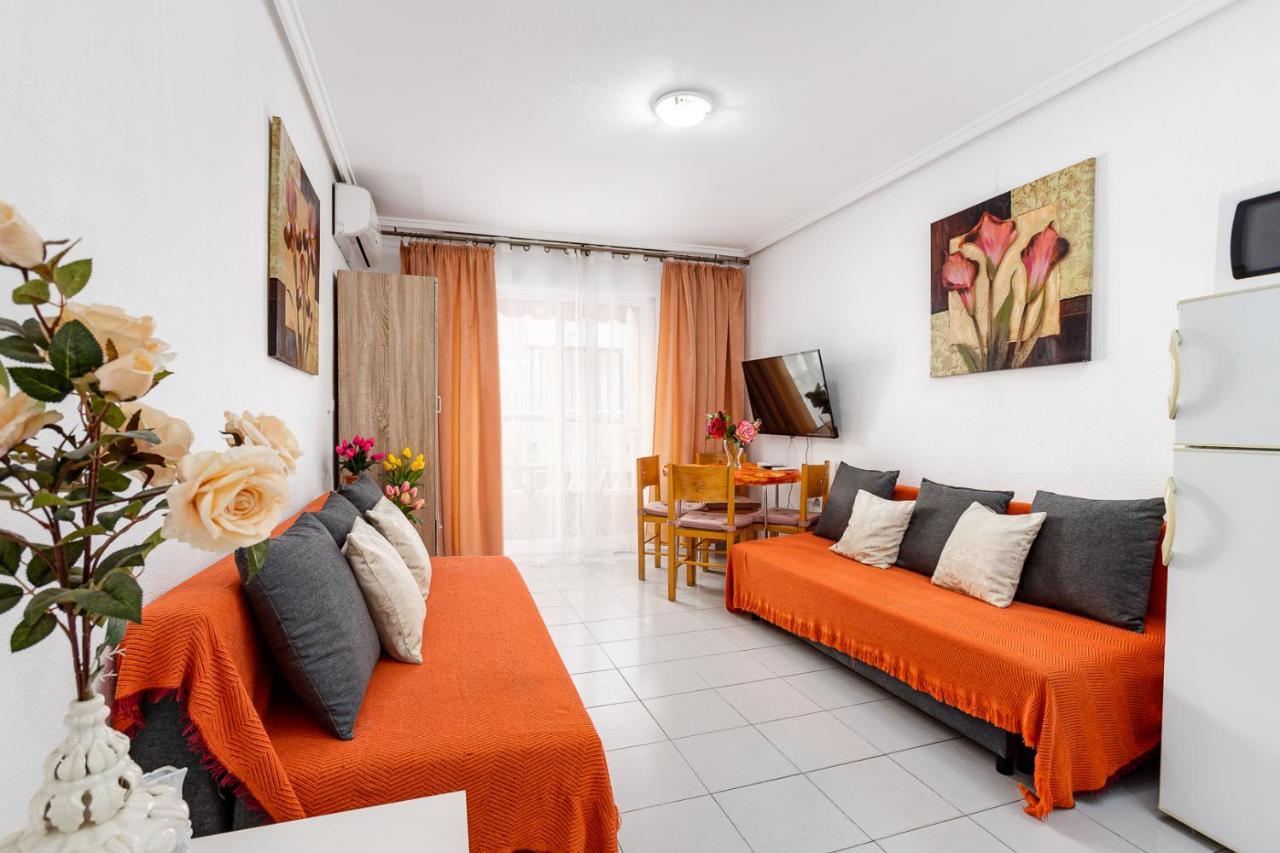 Apartment Studio Relax Almudena Торрев'єха Екстер'єр фото
