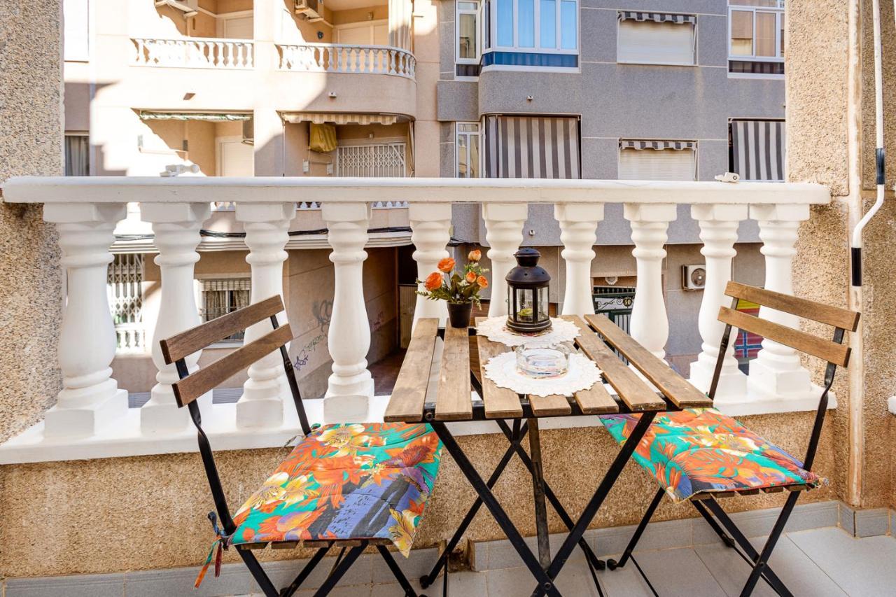 Apartment Studio Relax Almudena Торрев'єха Екстер'єр фото